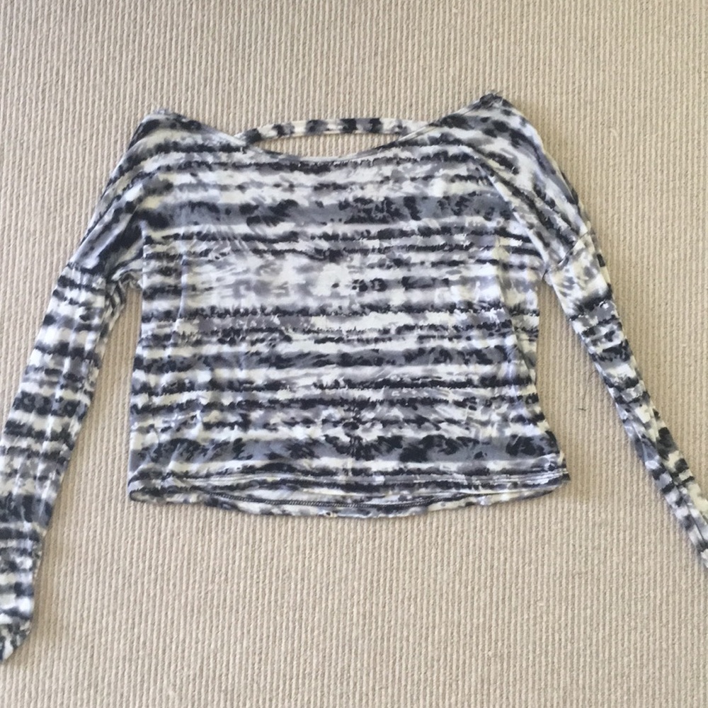 CROPPED LONG SLEEVE HIGH NECK TOP